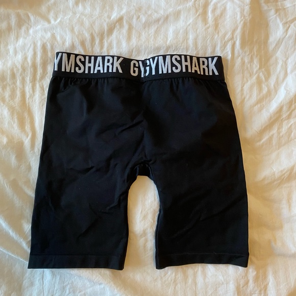Gymshark Workout Shorts With Waistband - Picture 2 of 3